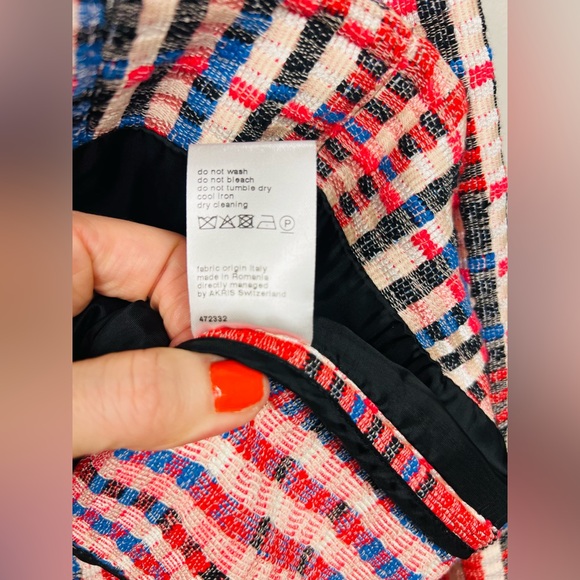 Akris Punto Tweed Plaid Jacket · Boxy Tailored Silhouette - Picture 12 of 16